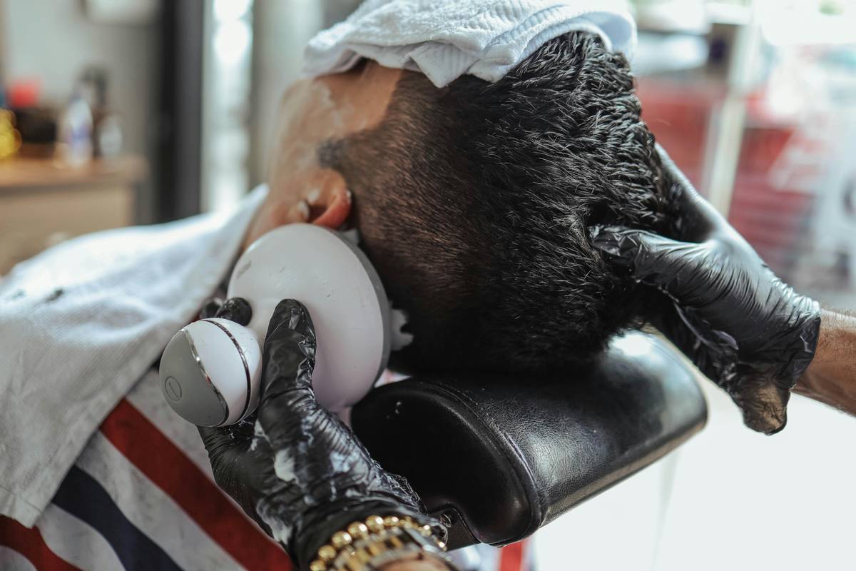 Shaving Grooming Bald Head How To: The Ultimate Guide for a Smooth, Healthy Scalp