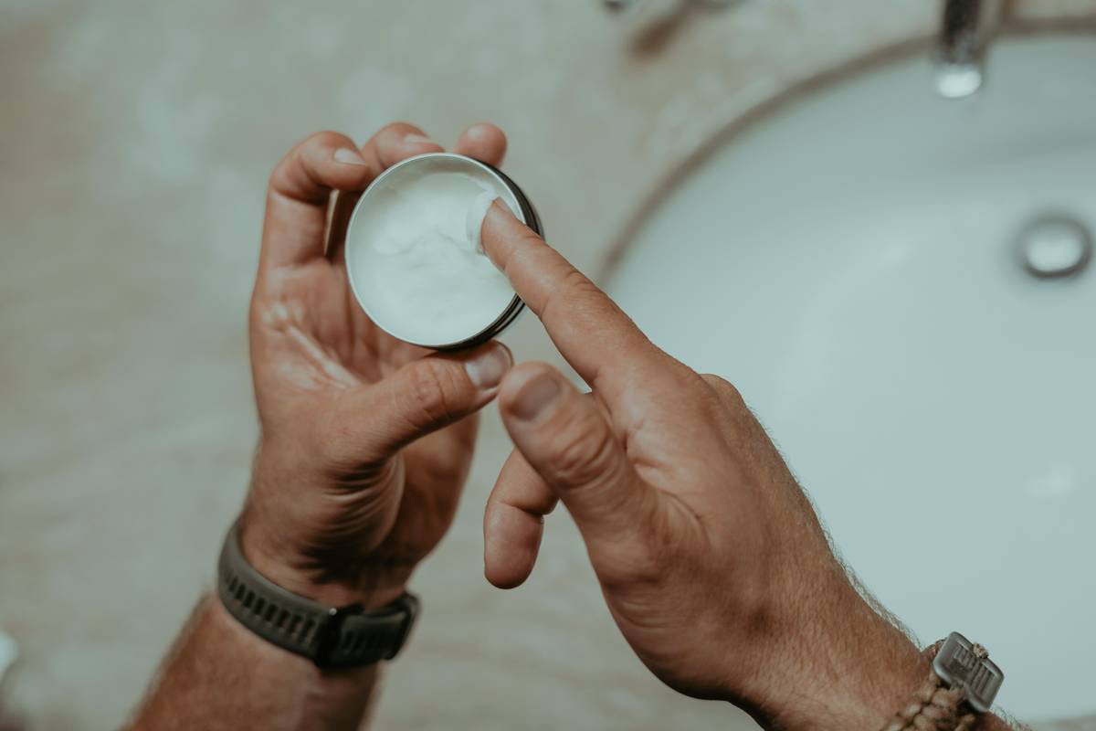 The Best Moisturizer for Bald Head for Men: Expert Guide to Hydration, Sun Protection & Scalp Health